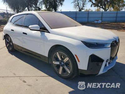 Czwarte zdjęcie samochodu z boku: 2023 BMW IX XDRIVE50 VIN:WB523CF05PCM33942 - miniatura