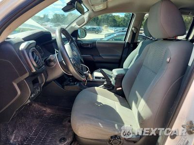 Zdjęcie 7 z 13 samochodu: 2019 TOYOTA TACOMA SR V6 VIN:3TMCZ5AN4KM224933 - miniatura