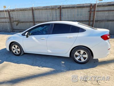 Drugie zdjęcie samochodu z przodu: 2018 CHEVROLET CRUZE LS VIN:1G1BC5SM9J7240095 - miniatura