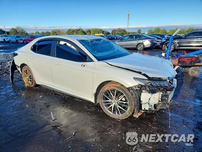 Czwarte zdjęcie samochodu z boku: 2024 TOYOTA CAMRY SE VIN:4T1G11AK9RU192800 - miniatura