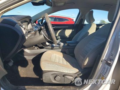 Zdjęcie 7 z 12 samochodu: 2019 FORD FUSION S VIN:3FA6P0G76KR215450 - miniatura