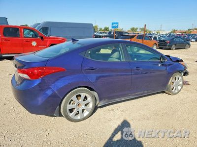 Trzecie zdjęcie samochodu z tyłu: 2013 HYUNDAI ELANTRA LIMITED VIN:5NPDH4AE4DH408490 - miniatura