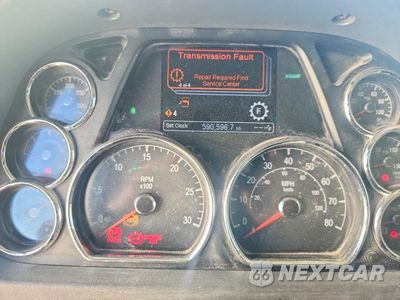 Zdjęcie 9 z 14 samochodu: 2018 PETERBILT 579 SEMI TRUCK VIN:1XPBDP9X6JD484061 - miniatura