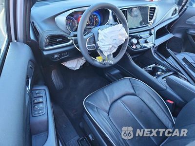 Zdjęcie 8 z 14 samochodu: 2026 CHRYSLER PACIFICA LIMITED VIN:2C4RC1GG9TR262827 - miniatura