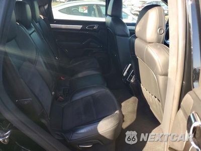 Zdjęcie 11 z 14 samochodu: 2013 PORSCHE CAYENNE GTS VIN:WP1AD2A28DLA74290 - miniatura