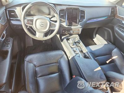 Zdjęcie 8 z 13 samochodu: 2016 VOLVO XC90 T6 VIN:YV4A22PK5G1067597 - miniatura