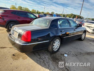 Trzecie zdjęcie samochodu z tyłu: 2011 LINCOLN TOWN CAR SIGNATURE LIMITED VIN:2LNBL8CV1BX751064 - miniatura