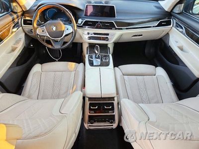 Zdjęcie 8 z 12 samochodu: 2017 BMW 750 I VIN:WBA7F0C39HGM21749 - miniatura