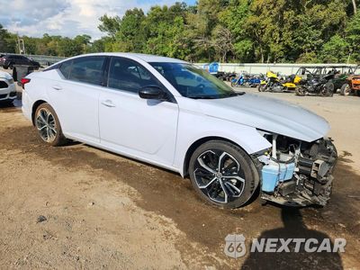 Czwarte zdjęcie samochodu z boku: 2023 NISSAN ALTIMA SR VIN:1N4BL4CV6PN420380 - miniatura