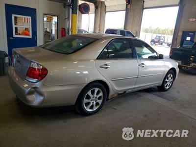 Trzecie zdjęcie samochodu z tyłu: 2005 TOYOTA CAMRY XLE VIN:4T1BE32K75U974371 - miniatura