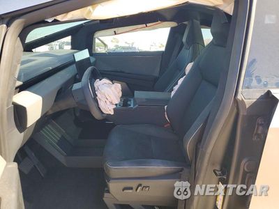 Zdjęcie 7 z 13 samochodu: 2026 TESLA CYBERTRUCK VIN:7G2CEHED5TA104119 - miniatura