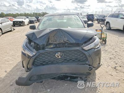 Piąte zdjęcie samochodu w środku: 2024 TOYOTA COROLLA CROSS L VIN:7MUAAAAG4RV103683 - miniatura