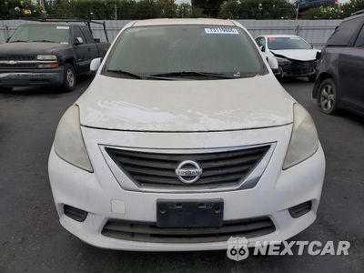 Piąte zdjęcie samochodu w środku: 2013 NISSAN VERSA 1.6 S VIN:3N1CN7AP3DL884966 - miniatura