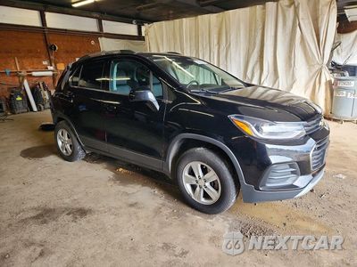 Czwarte zdjęcie samochodu z boku: 2019 CHEVROLET TRAX 1LT VIN:3GNCJPSBXKL393116 - miniatura