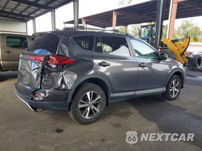 Trzecie zdjęcie samochodu z tyłu: 2017 TOYOTA RAV4 XLE VIN:2T3RFREV0HW653496 - miniatura