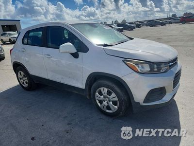 Czwarte zdjęcie samochodu z boku: 2018 CHEVROLET TRAX LS VIN:3GNCJKSB8JL358818 - miniatura