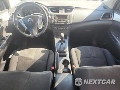 Zdjęcie 8 z 12 samochodu: 2017 NISSAN SENTRA S VIN:3N1AB7AP1HY302663 - miniatura