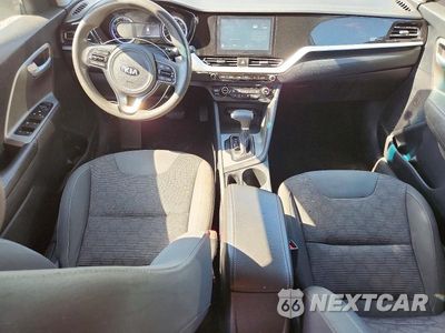 Zdjęcie 8 z 12 samochodu: 2020 KIA NIRO LX VIN:KNDCB3LC7L5399690 - miniatura