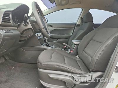 Zdjęcie 7 z 13 samochodu: 2019 HYUNDAI ELANTRA SE VIN:5NPD74LF3KH435038 - miniatura