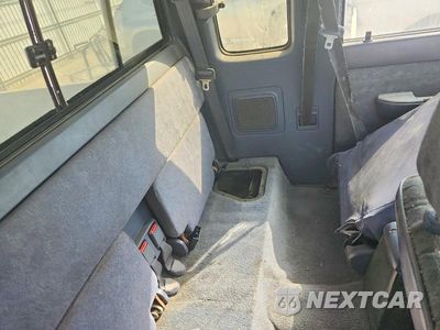 Zdjęcie 10 z 12 samochodu: 2000 TOYOTA TACOMA XTRACAB PRERUNNER VIN:5TESN92N7YZ708538 - miniatura