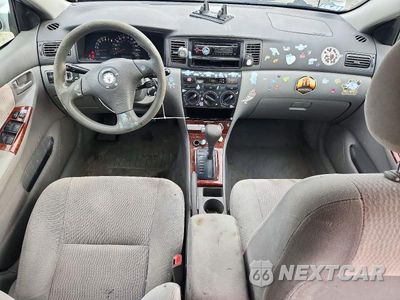 Zdjęcie 8 z 12 samochodu: 2006 TOYOTA COROLLA LE VIN:JTDBR32EX60072843 - miniatura