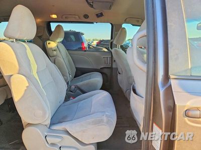 Zdjęcie 10 z 12 samochodu: 2016 TOYOTA SIENNA LE VIN:5TDKK3DC1GS766366 - miniatura