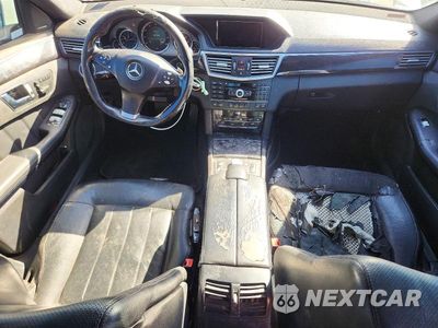 Zdjęcie 8 z 12 samochodu: 2010 MERCEDES-BENZ E 550 VIN:WDDHF7CB1AA120950 - miniatura