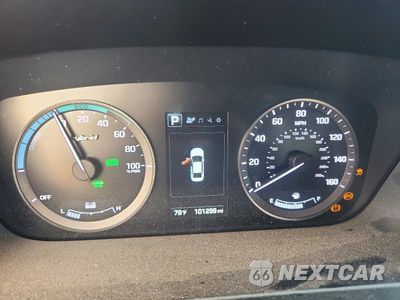 Zdjęcie 9 z 13 samochodu: 2017 HYUNDAI SONATA HYBRID SE VIN:KMHE24L30HA072671 - miniatura