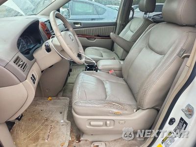 Zdjęcie 7 z 13 samochodu: 2005 TOYOTA SIENNA XLE 7 PASSENGER VIN:5TDZA22C05S274634 - miniatura