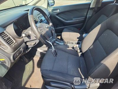 Zdjęcie 7 z 12 samochodu: 2017 KIA FORTE5 LX VIN:KNAFK5A84H5702081 - miniatura