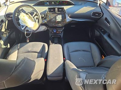 Zdjęcie 8 z 12 samochodu: 2017 TOYOTA PRIUS FOUR VIN:JTDKARFU4H3539851 - miniatura