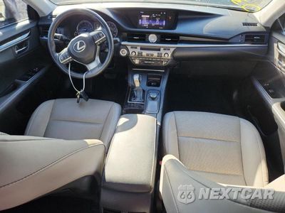 Zdjęcie 8 z 13 samochodu: 2018 LEXUS ES 350 VIN:58ABK1GG5JU088571 - miniatura