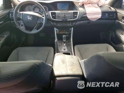 Zdjęcie 8 z 12 samochodu: 2017 HONDA ACCORD LX VIN:1HGCR2F31HA157141 - miniatura