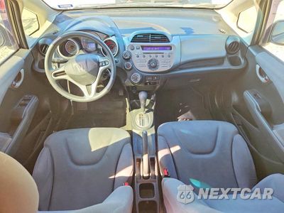 Zdjęcie 8 z 12 samochodu: 2012 HONDA FIT VIN:JHMGE8H33CC002565 - miniatura