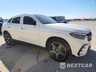Czwarte zdjęcie samochodu z boku: 2025 MERCEDES-BENZ GLC COUPE 300 4MATIC VIN:W1NKJ4HB2SF421696 - miniatura