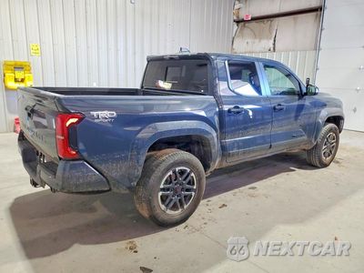 Trzecie zdjęcie samochodu z tyłu: 2024 TOYOTA TACOMA TRD SPORT VIN:3TYLB5JN6RT029399 - miniatura