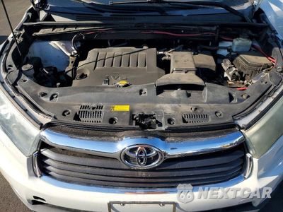 Zdjęcie 11 z 12 samochodu: 2015 TOYOTA HIGHLANDER XLE VIN:5TDJKRFH1FS098848 - miniatura