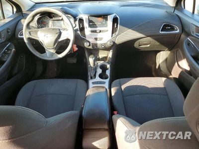 Zdjęcie 8 z 12 samochodu: 2017 CHEVROLET CRUZE LS VIN:1G1BC5SM4H7131344 - miniatura