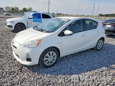 2013 TOYOTA PRIUS C TWO JTDKDTB3XD1557052 - główne zdjęcie licytacji z USA - miniatura
