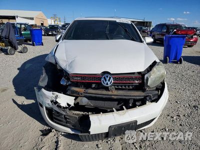 Piąte zdjęcie samochodu w środku: 2010 VOLKSWAGEN GTI VIN:WVWGD7AJ2AW426841 - miniatura