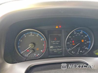 Zdjęcie 9 z 12 samochodu: 2017 TOYOTA RAV4 XLE VIN:JTMWFREV8HJ720914 - miniatura