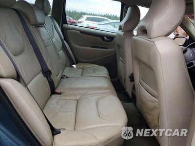 Zdjęcie 10 z 13 samochodu: 2001 VOLVO V70 2.4T VIN:YV1SW58D212114982 - miniatura