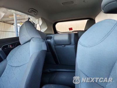 Zdjęcie 10 z 13 samochodu: 2025 TOYOTA RAV4 XLE VIN:2T3P1RFVXSW565602 - miniatura