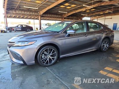 2024 TOYOTA CAMRY SE 4T1G11AK3RU910244 - główne zdjęcie licytacji z USA - miniatura
