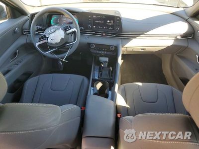 Zdjęcie 8 z 12 samochodu: 2025 HYUNDAI ELANTRA HYBRID BLUE VIN:KMHLM4DJ3SU148534 - miniatura