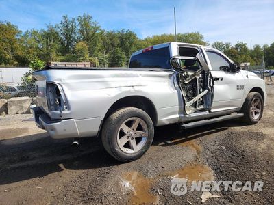 Trzecie zdjęcie samochodu z tyłu: 2018 RAM 1500 ST VIN:1C6RR7FG4JS167338 - miniatura