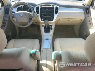 Zdjęcie 8 z 13 samochodu: 2006 TOYOTA HIGHLANDER BASE VIN:JTEDP21A160103528 - miniatura