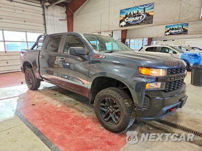 Czwarte zdjęcie samochodu z boku: 2020 CHEVROLET SILVERADO K1500 TRAIL BOSS CUSTOM VIN:3GCPYCEF7LG284233 - miniatura