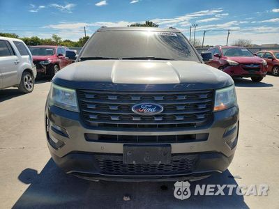 Piąte zdjęcie samochodu w środku: 2017 FORD EXPLORER XLT VIN:1FM5K7D83HGA10626 - miniatura