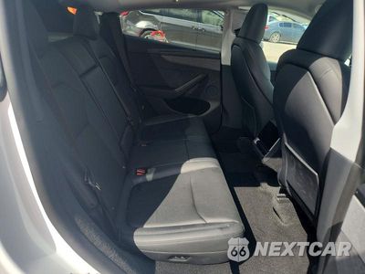 Zdjęcie 11 z 13 samochodu: 2026 TESLA MODEL Y VIN:7SAYGDEE1TA443239 - miniatura
